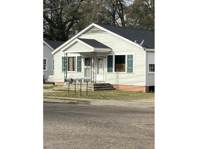 Pearl River Home For Sale in Columbia Mississippi