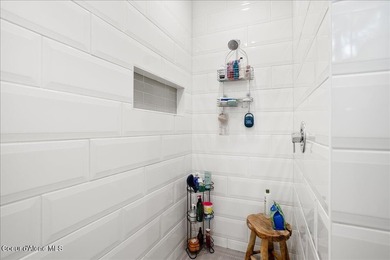 Located at the end of a quiet cul-de-sac, this spacious 5 bed, 3 - photo 44