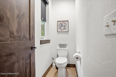Located at the end of a quiet cul-de-sac, this spacious 5 bed, 3 - photo 46