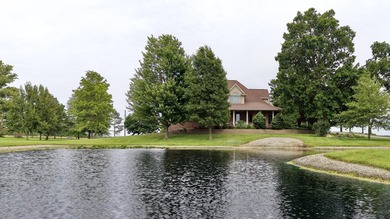 Welcome to a very carefully created and designed home promising - photo 8
