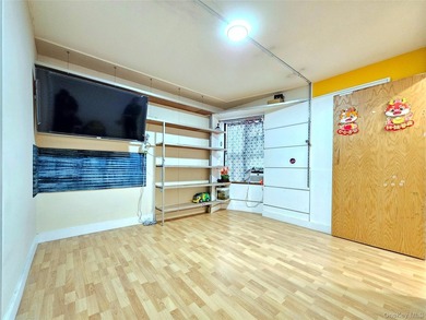 Cash preferred. Priced to Sell. This one-bedroom Co-op unit is - photo 5