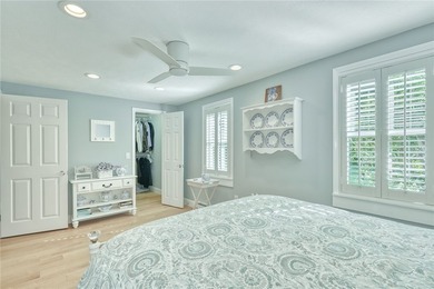 RARE FIND! Stunning 2400sf 4BR 3BA waterfront Cape Cod all - photo 21