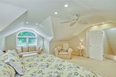 RARE FIND! Stunning 2400sf 4BR 3BA waterfront Cape Cod all - photo 27