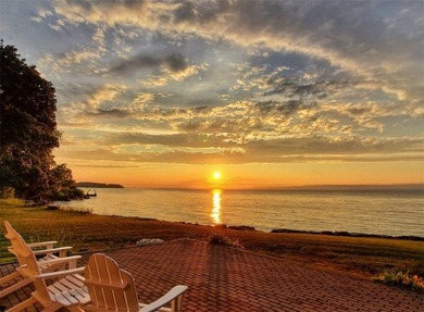 RARE FIND! Stunning 2400sf 4BR 3BA waterfront Cape Cod all - photo 36