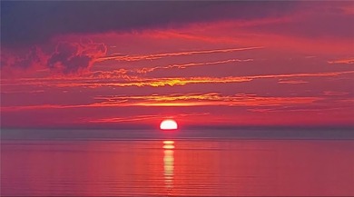 RARE FIND! Stunning 2400sf 4BR 3BA waterfront Cape Cod all - photo 48