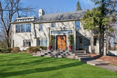 Welcome, to this very unique home where walls of glass showcase - photo 6