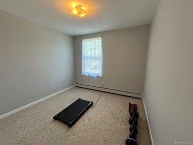 This stunning, meticulously maintained 4-bedroom, 2.5-bath - photo 11