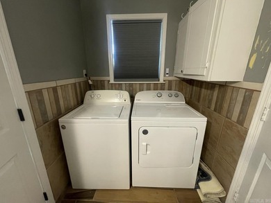 Nice home located near Majestic Park and just a few minutes from