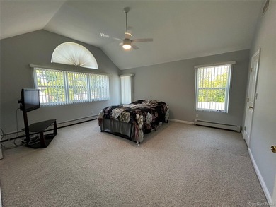 This stunning, meticulously maintained 4-bedroom, 2.5-bath - photo 14