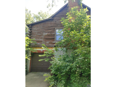 LOOKING FOR A TRUELY UNIQUE HOME?? COME CHECK OUT THIS LOG CABIN - photo 3