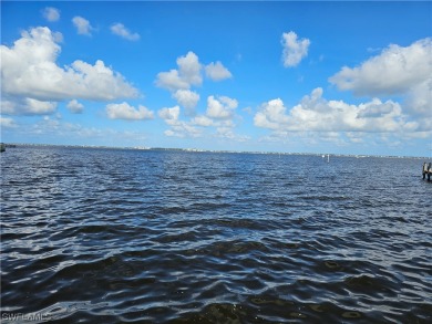 Lake Lot For Sale in Fort Myers, Florida