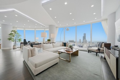 Stunning Renovation at Chicago's Preeminent Address: Trump Tower - photo 13