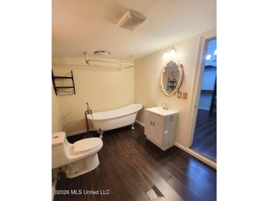 This property offers a unique opportunity with two separate - photo 4