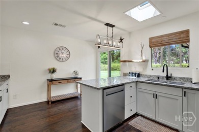 Private renovated oasis located just a short walk to Coffee - photo 31