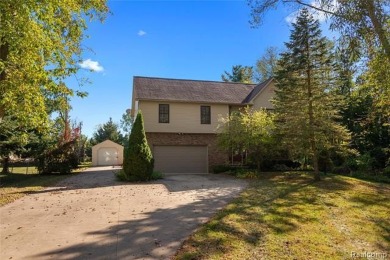 Duck Lake - Oakland County Home For Sale in Highland Michigan
