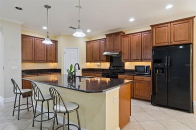 Welcome to this beautifully maintained 4-bedroom, 3-bath home - photo 11