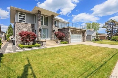 Custom-built waterfront luxury offering approximately 3,504 - photo 3
