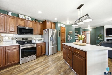 **** Sunday 6/21 Open House is cancelled per seller **** - photo 14