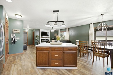 **** Sunday 6/21 Open House is cancelled per seller **** - photo 15