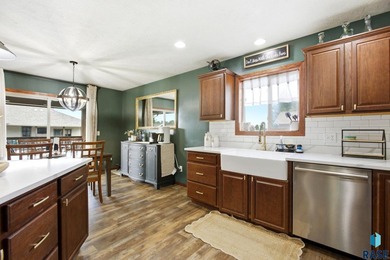**** Sunday 6/21 Open House is cancelled per seller **** - photo 16