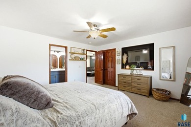 **** Sunday 6/21 Open House is cancelled per seller **** - photo 23