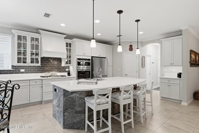Experience the ultimate golf lifestyle in this stunning - photo 5