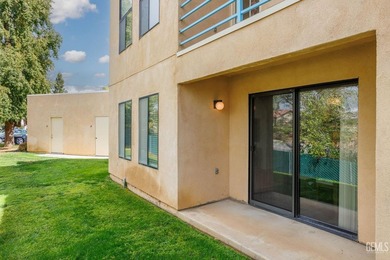 This 3 bedroom 2 bath home has views of the mountains and a - photo 27