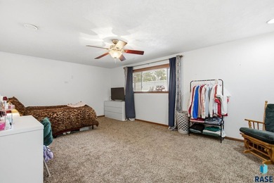 **** Sunday 6/21 Open House is cancelled per seller **** - photo 29