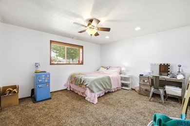 **** Sunday 6/21 Open House is cancelled per seller **** - photo 31