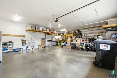 **** Sunday 6/21 Open House is cancelled per seller **** - photo 44