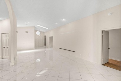 Welcome to this charming 3-bedroom, 2-bathroom single-family - photo 11