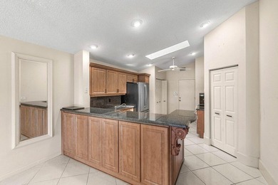 Welcome to this charming 3-bedroom, 2-bathroom single-family - photo 20