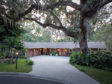Lake Home For Sale in Leesburg, Florida