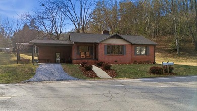 (private lake, pond, coastal) Home For Sale in Sylva North Carolina