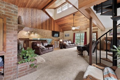 Discover a one-of-a-kind Lake Texoma retreat in the desirable - photo 11