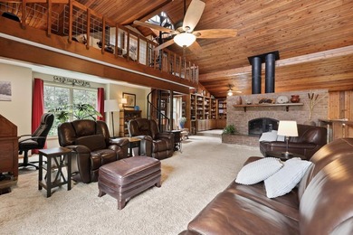 Discover a one-of-a-kind Lake Texoma retreat in the desirable - photo 12