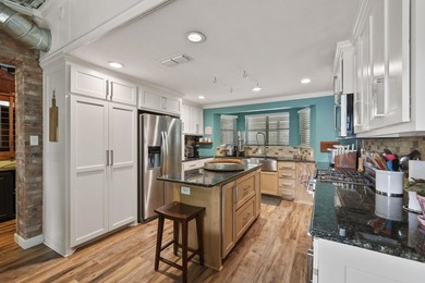 Discover a one-of-a-kind Lake Texoma retreat in the desirable - photo 18