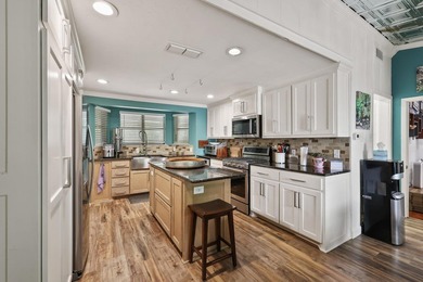 Discover a one-of-a-kind Lake Texoma retreat in the desirable - photo 19