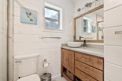 Discover a one-of-a-kind Lake Texoma retreat in the desirable - photo 31