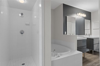Nestled on a quiet cul-de-sac, this original-owner, custom-built - photo 35