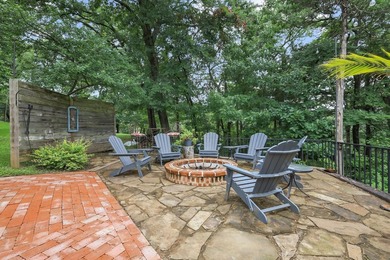 Discover a one-of-a-kind Lake Texoma retreat in the desirable - photo 37