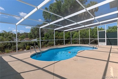 Nestled on a quiet cul-de-sac, this original-owner, custom-built - photo 37