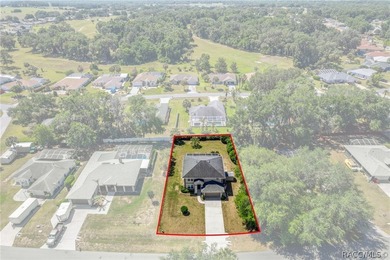 Nestled on a quiet cul-de-sac, this original-owner, custom-built - photo 47