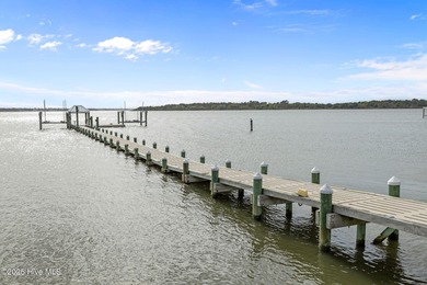 NEW PRICE!!! SPECTACULAR SOUND VIEWS from every room of this