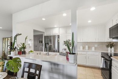 Bright, updated 1,240 sq ft end-unit condo in Cribari Village at - photo 9