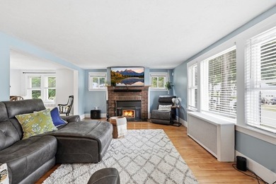 Spacious 3-bedroom, 1.5-bath home offering comfort, character - photo 4