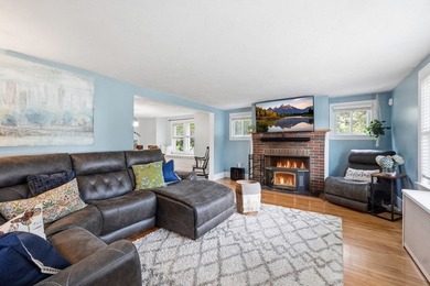 Spacious 3-bedroom, 1.5-bath home offering comfort, character - photo 5