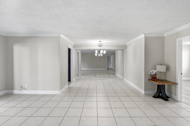 Lake Osborne Condo For Sale in Lake Worth Florida