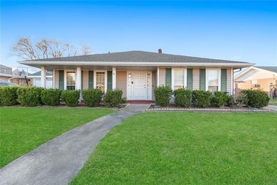 Lake Home For Sale in Kenner, Louisiana