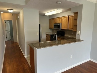 BEAUTIFUL 3 LEVEL TOWN HOME, OVERLOOKING A TRANQUIL LAKE, 2 - photo 13